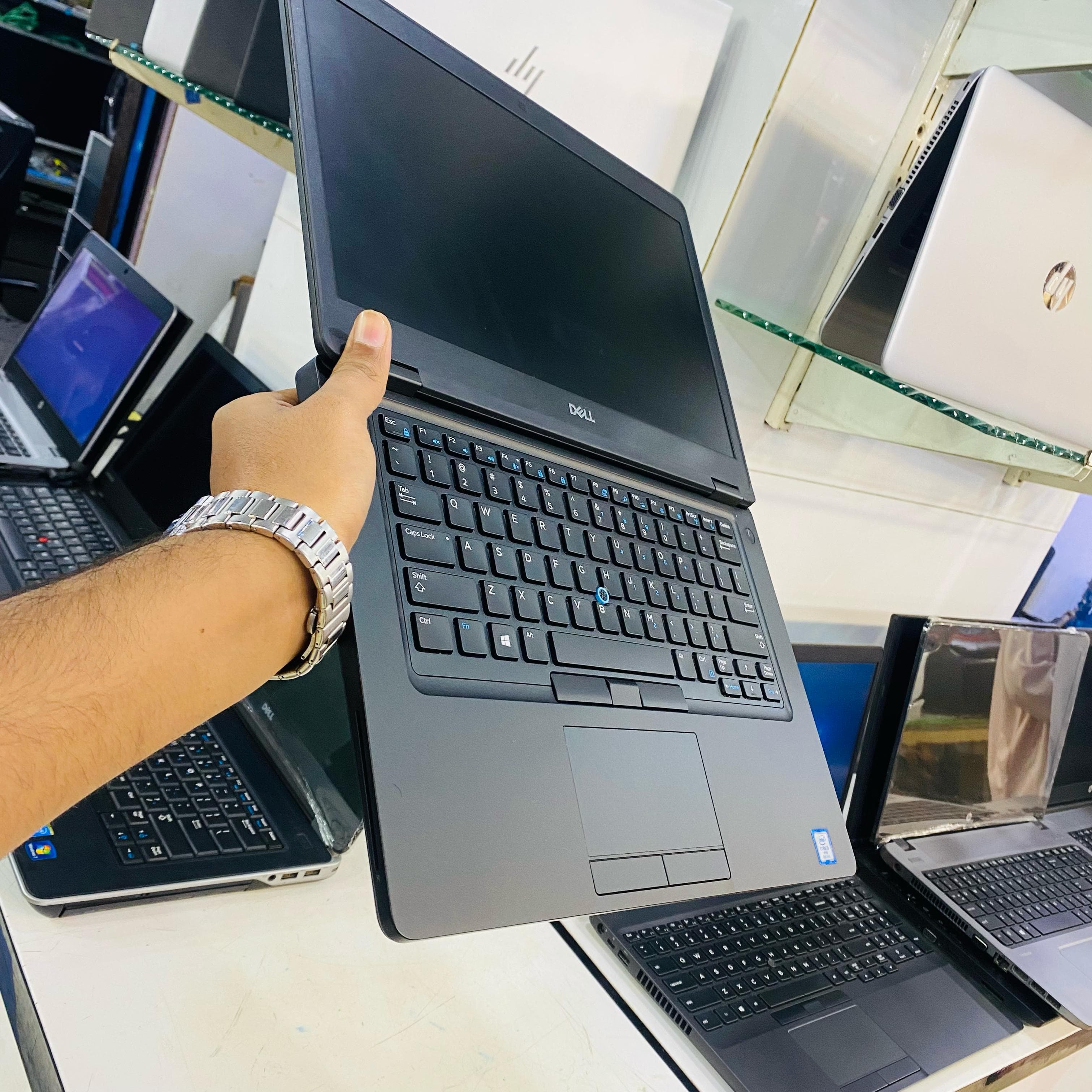 Dell latitude 5490